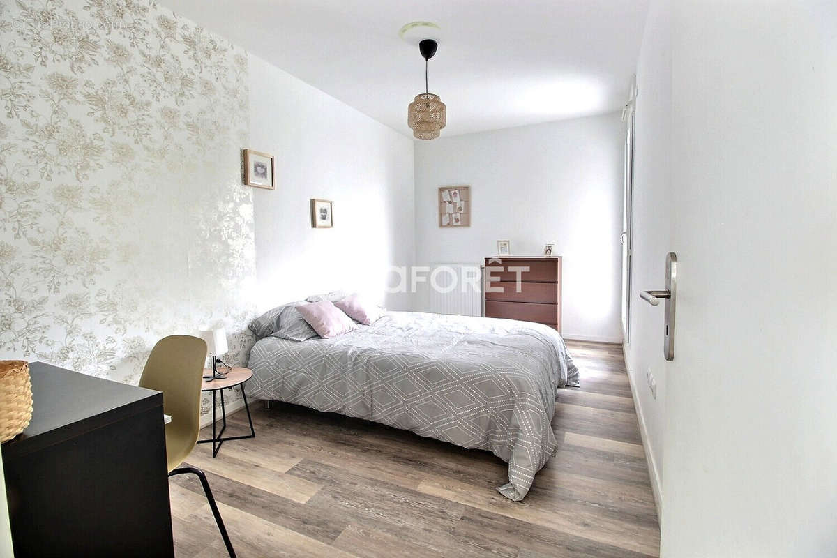 Appartement à GENNEVILLIERS