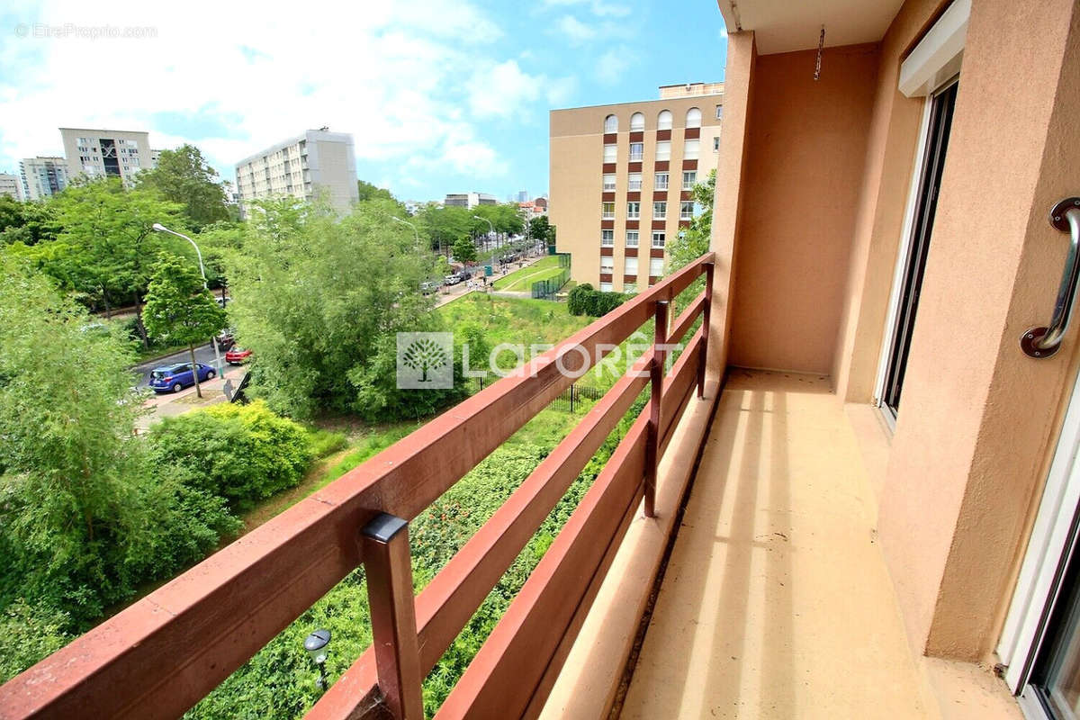 Appartement à GENNEVILLIERS