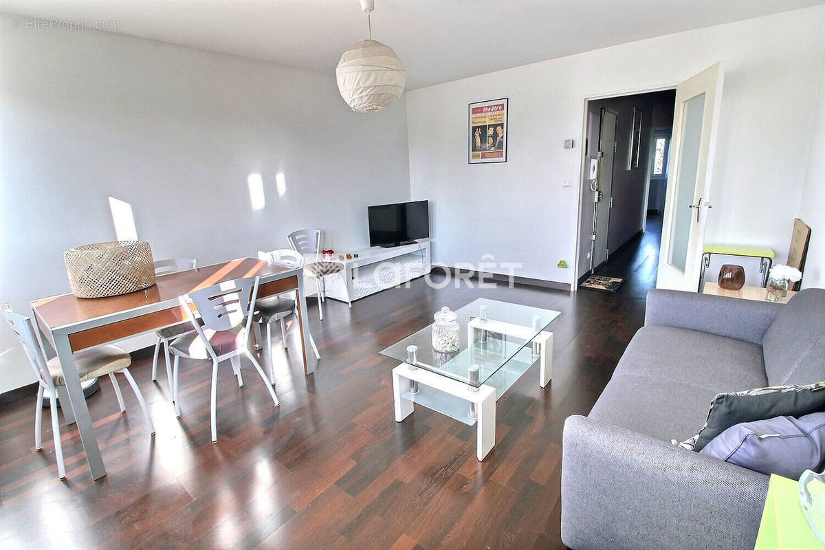 Appartement à GENNEVILLIERS