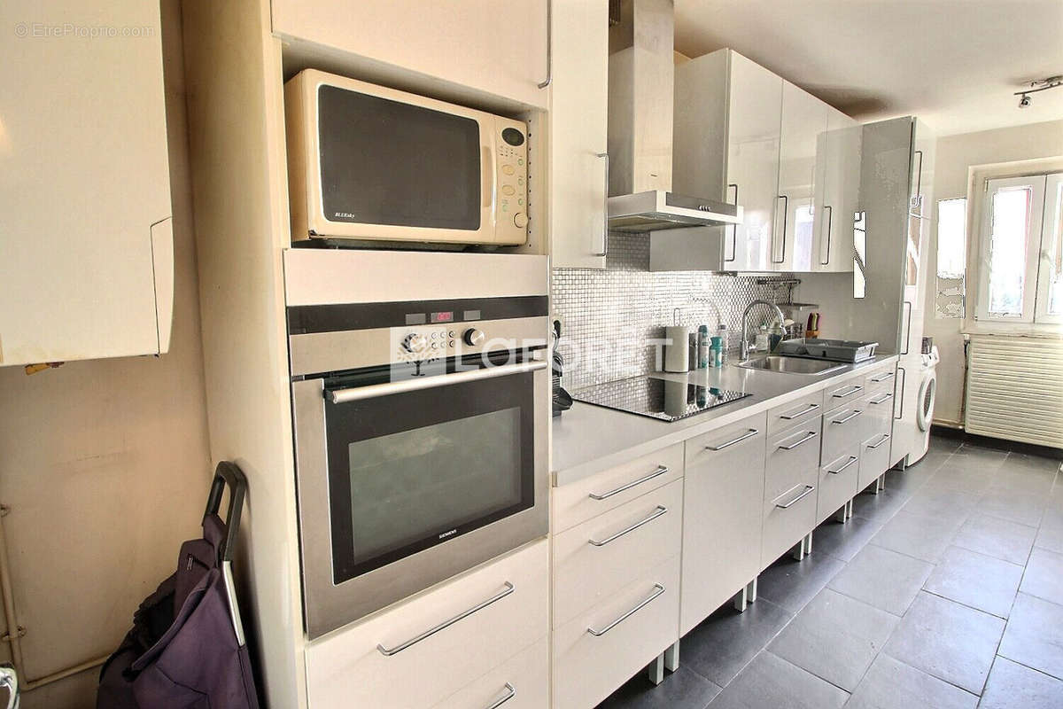 Appartement à GENNEVILLIERS