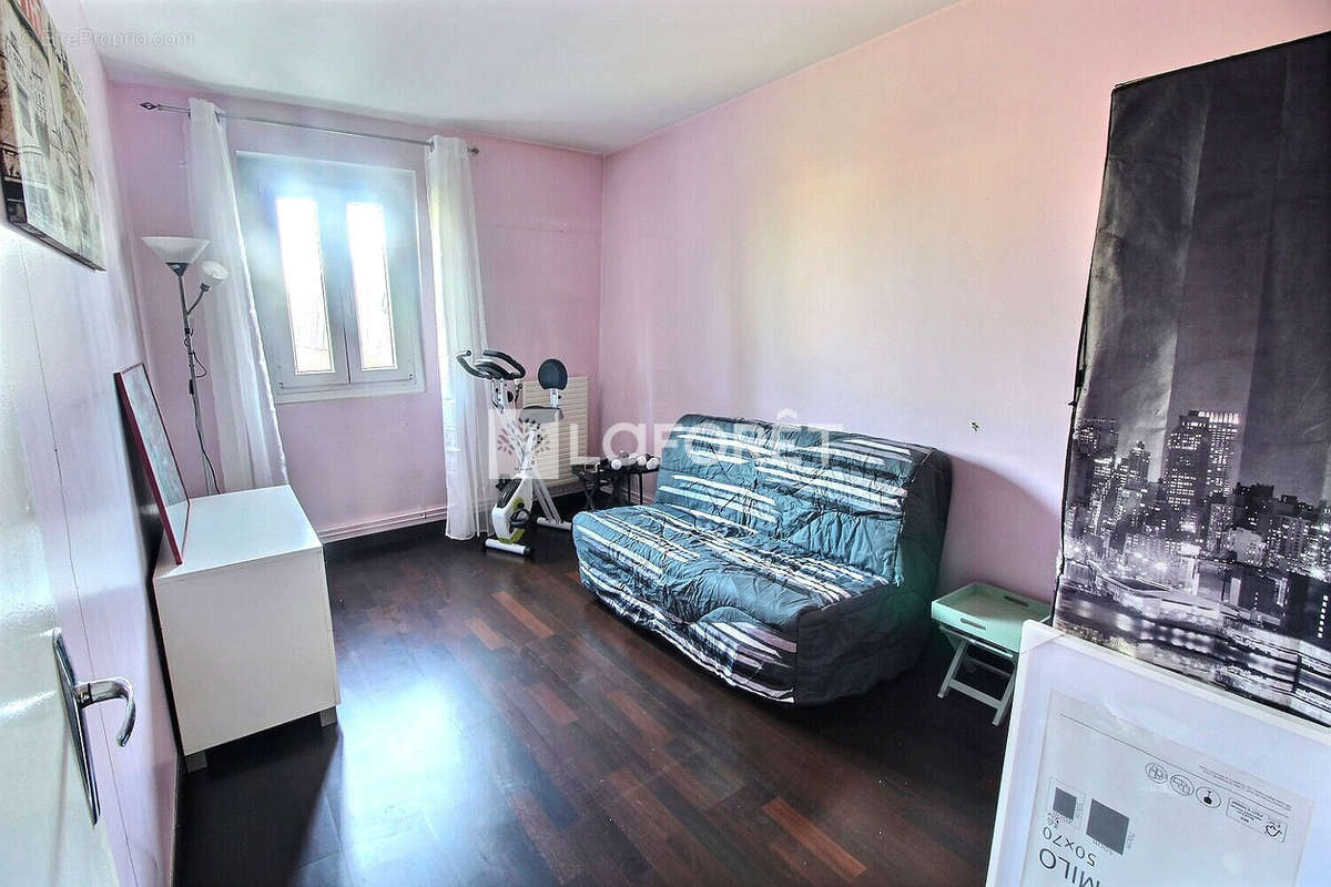 Appartement à GENNEVILLIERS