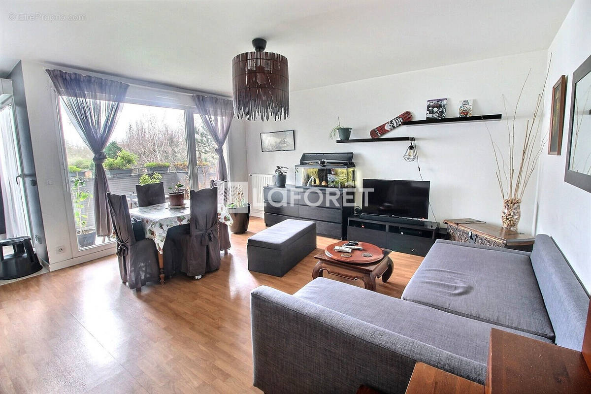 Appartement à GENNEVILLIERS