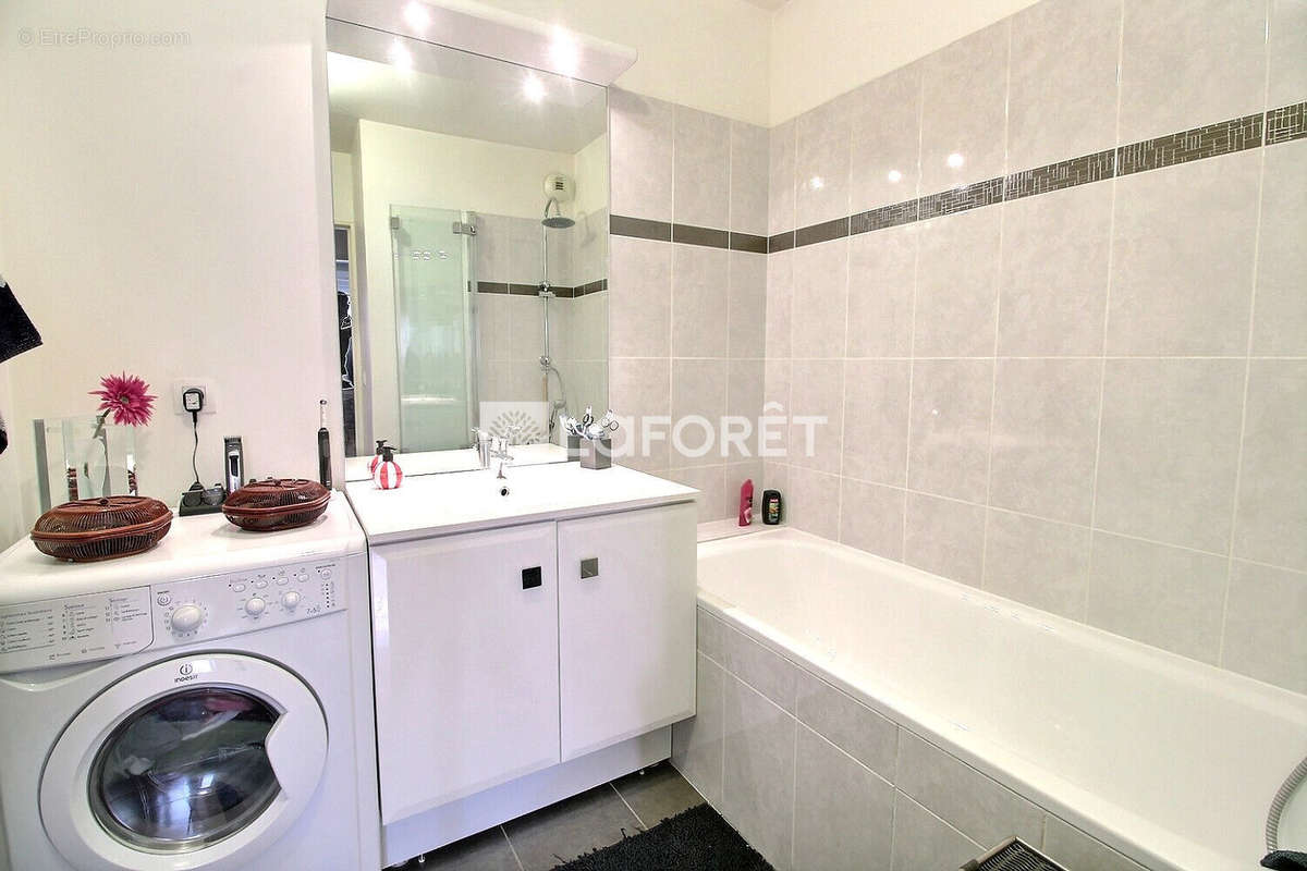 Appartement à GENNEVILLIERS