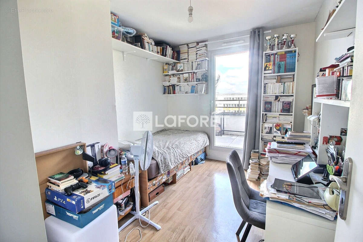 Appartement à GENNEVILLIERS