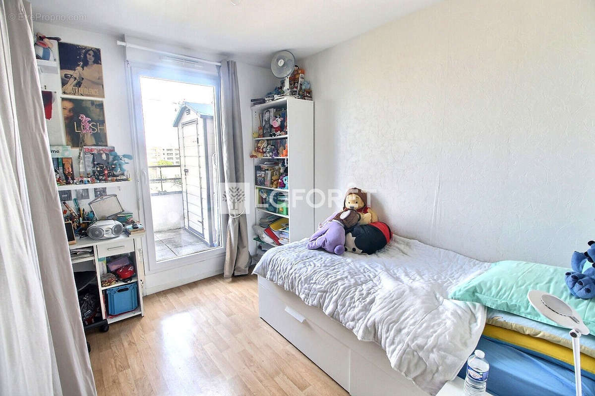 Appartement à GENNEVILLIERS