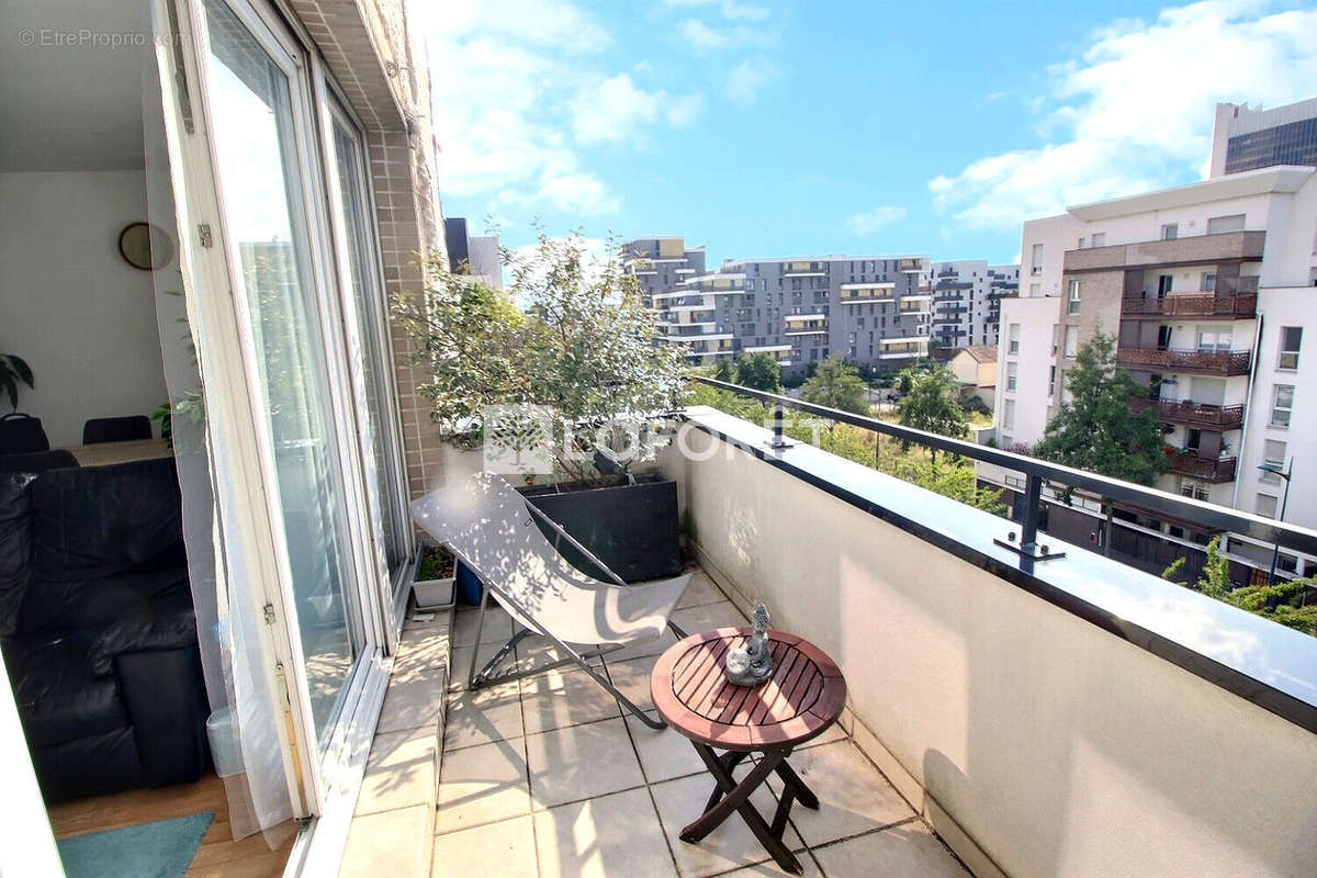 Appartement à GENNEVILLIERS