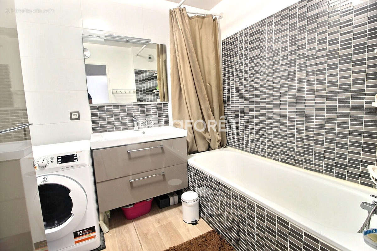 Appartement à GENNEVILLIERS