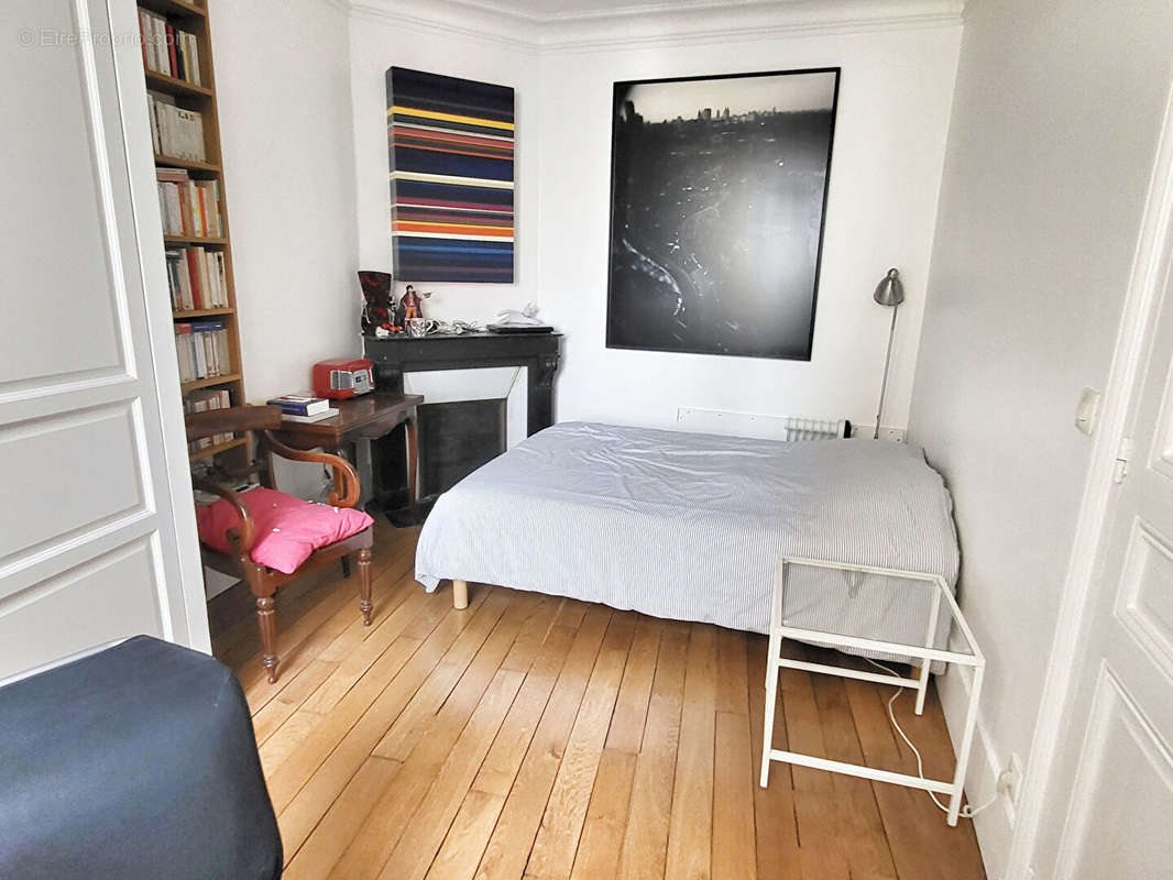 Appartement à PARIS-10E