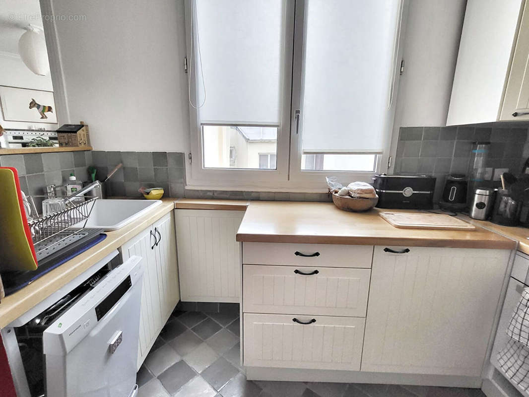 Appartement à PARIS-10E