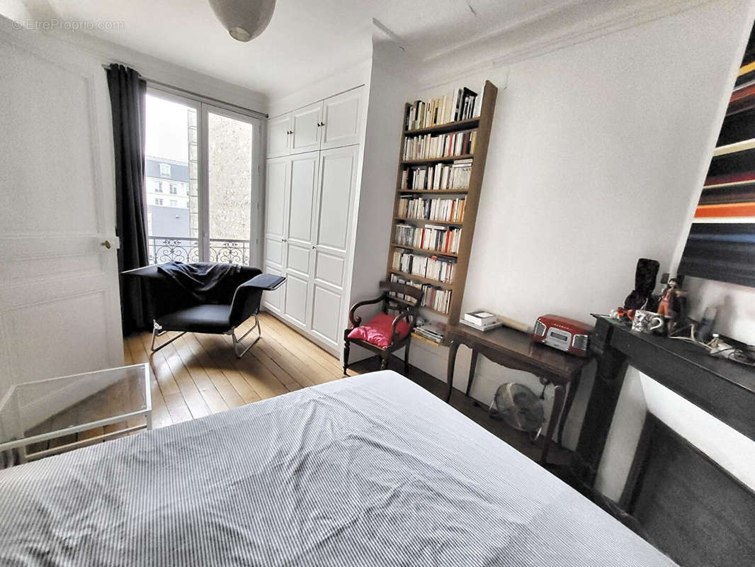 Appartement à PARIS-10E