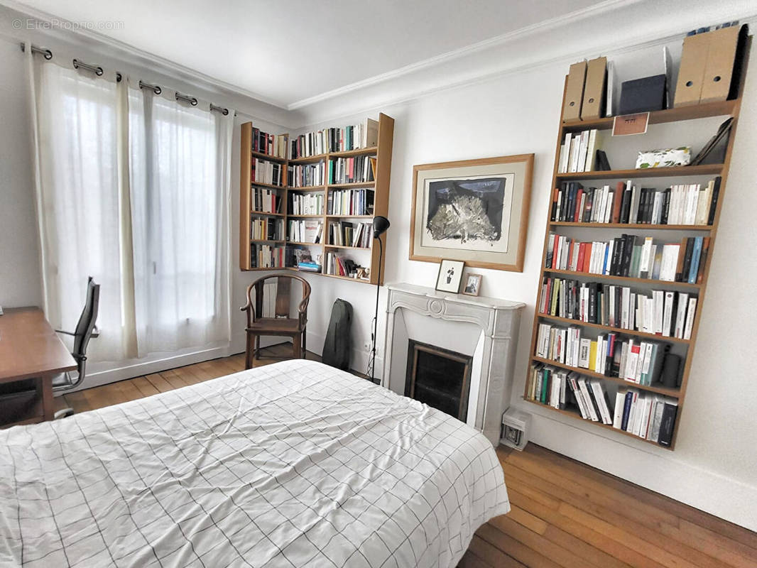 Appartement à PARIS-10E