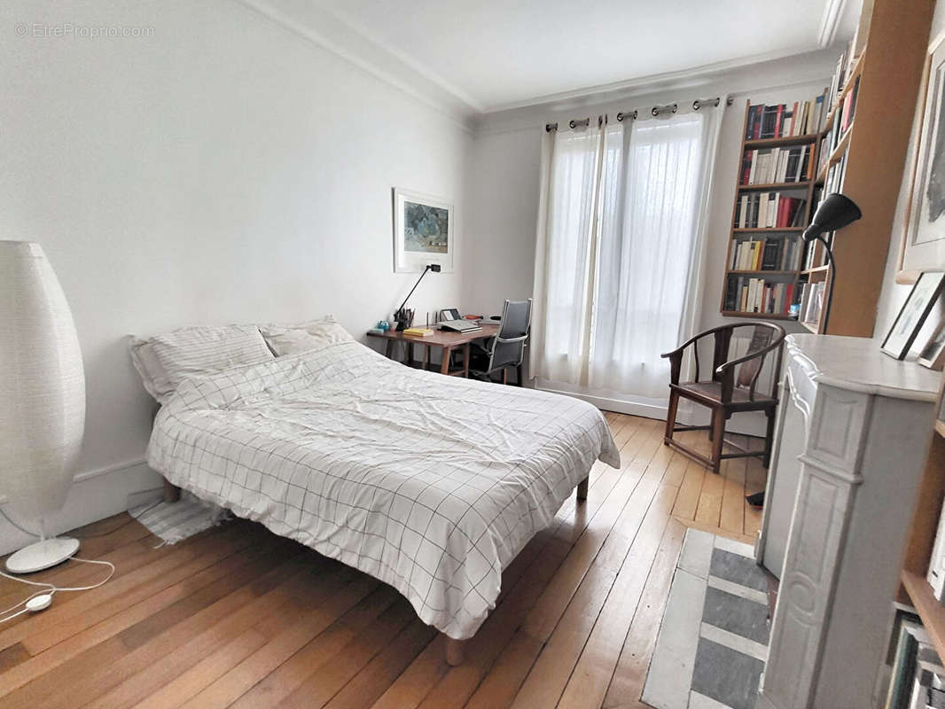 Appartement à PARIS-10E