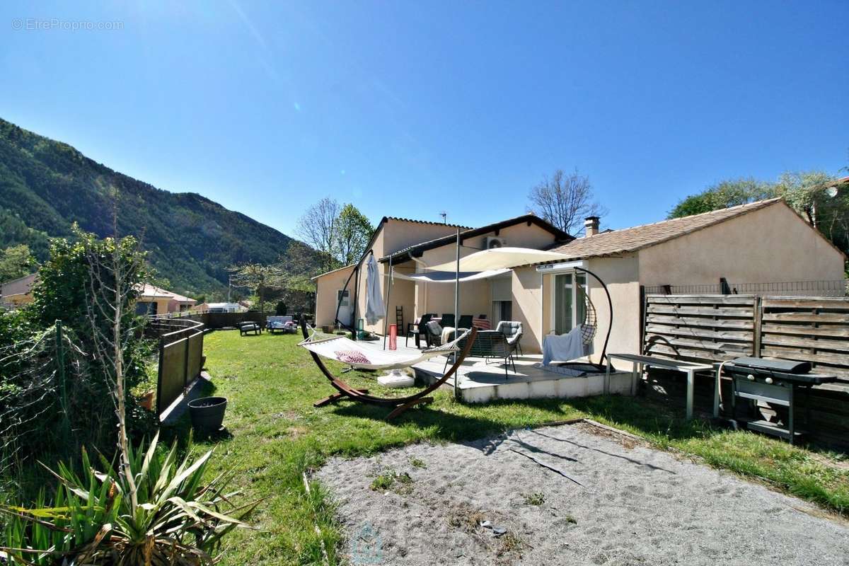 Maison à CASTELLANE