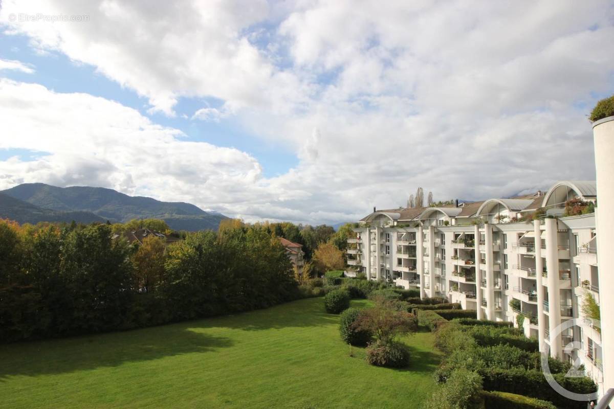 Appartement à MEYLAN