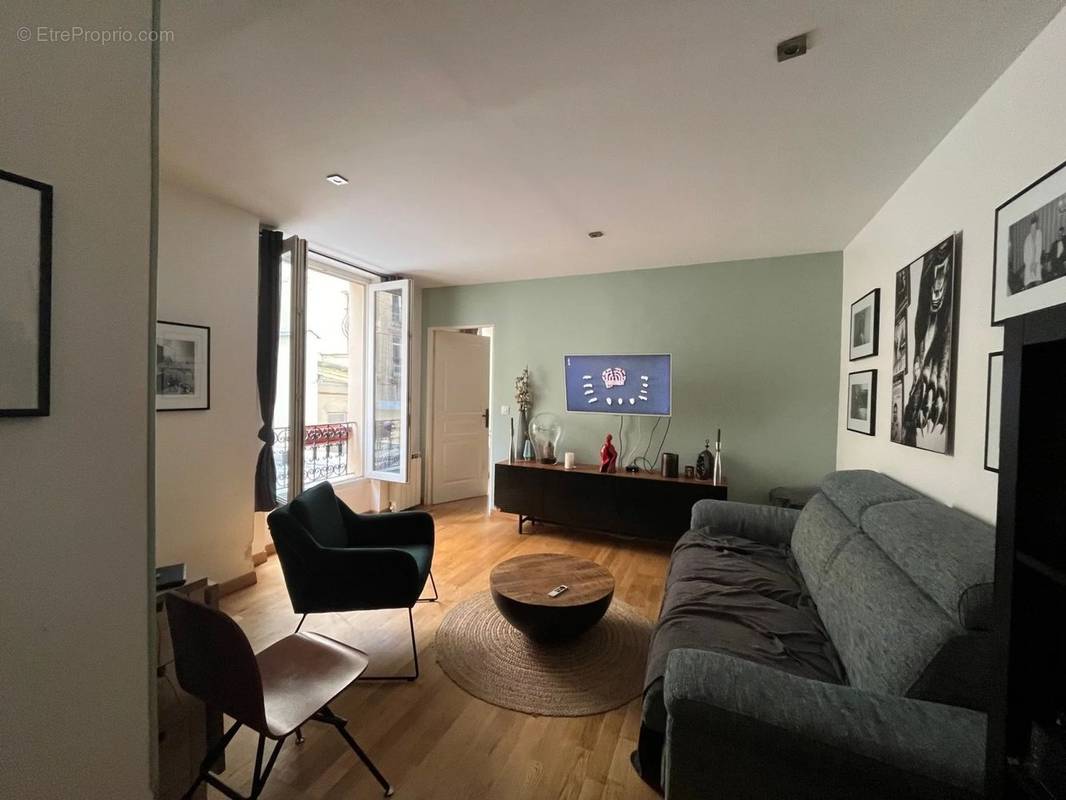 Appartement à PARIS-18E