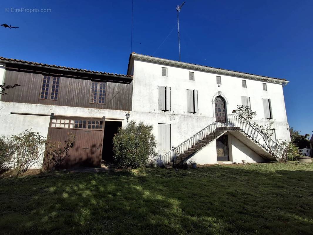 Maison à MARCILLAC