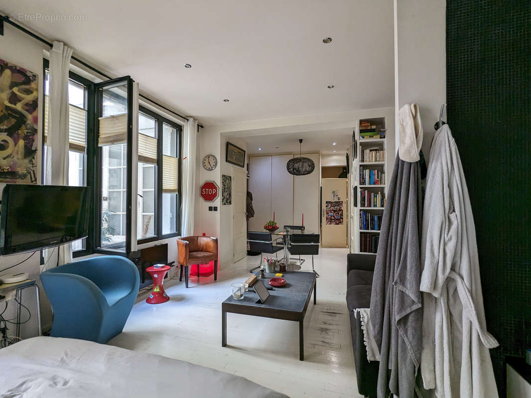 Appartement à PARIS-7E