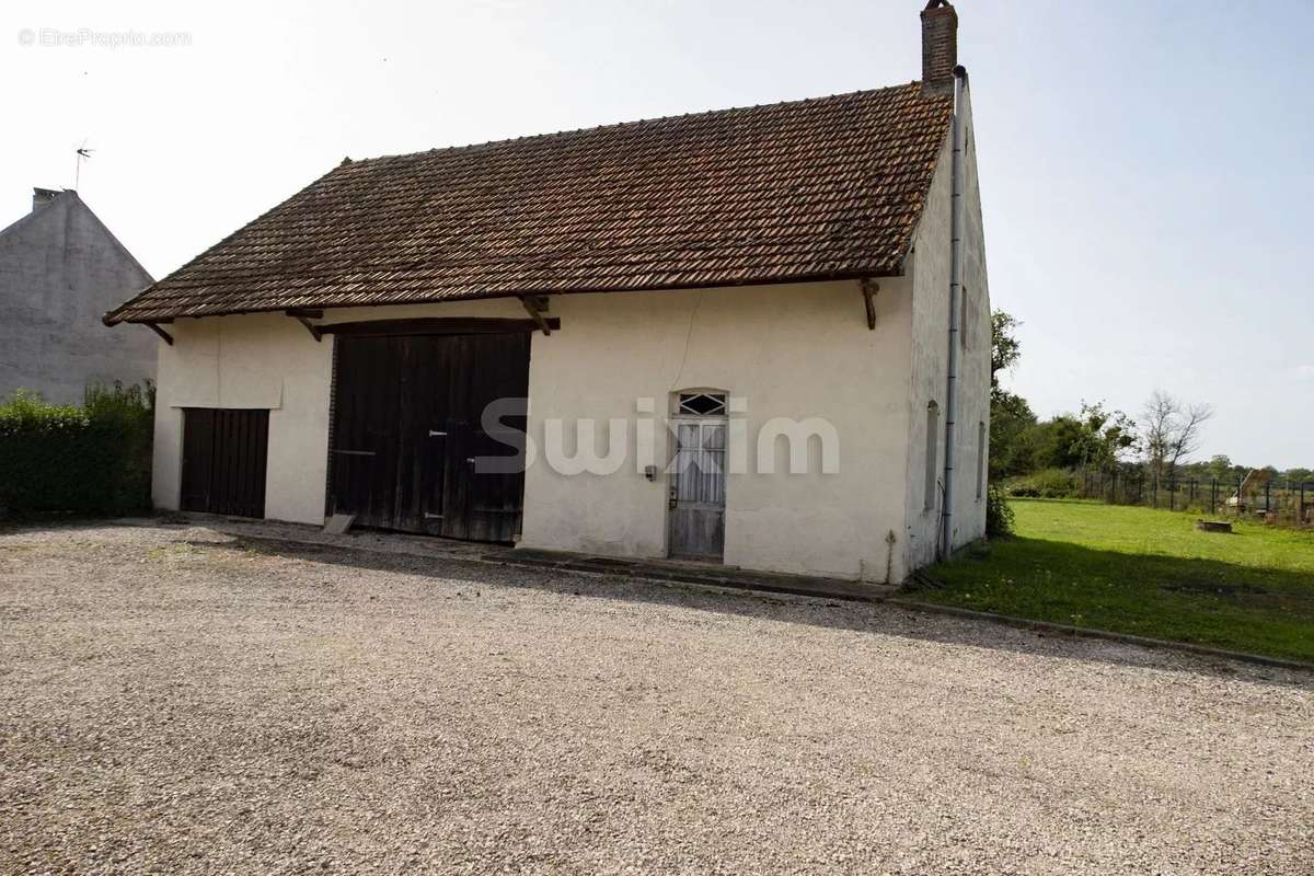 Maison à FRONTENARD