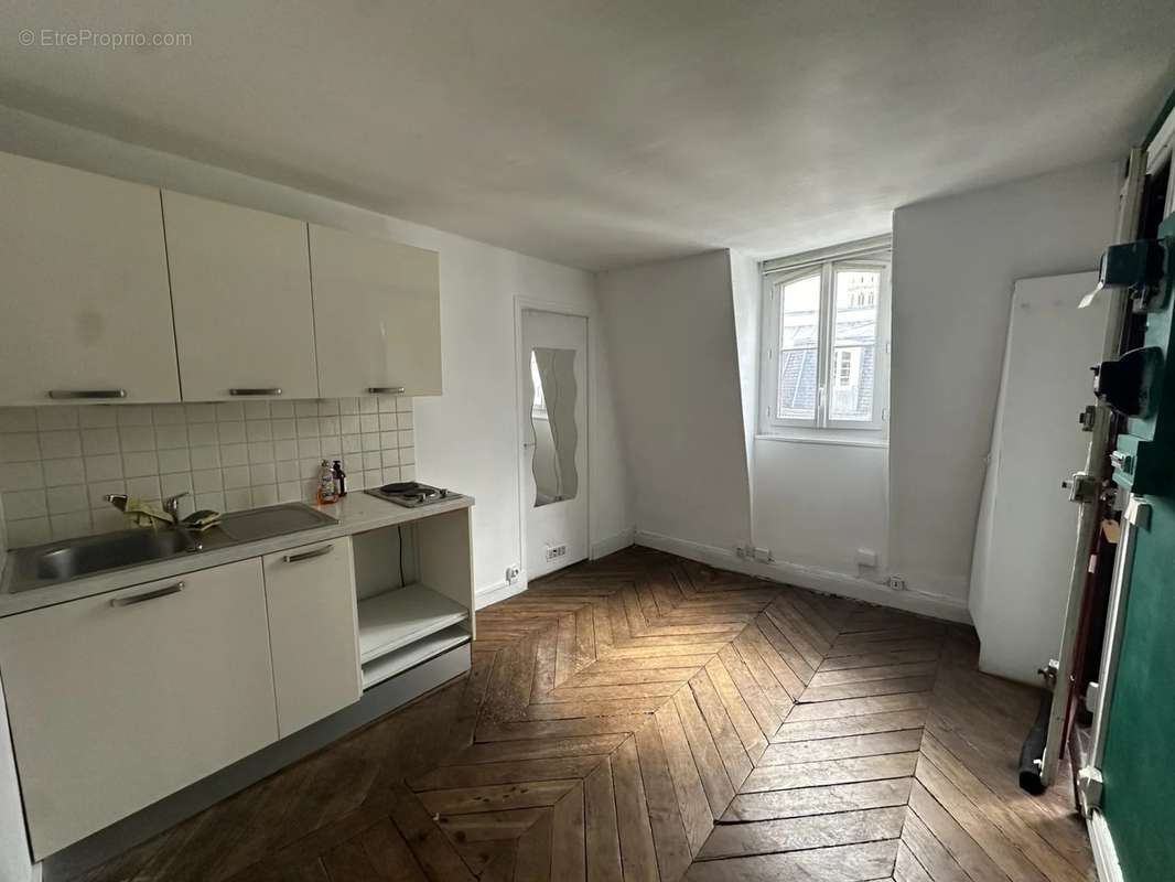 Appartement à PARIS-9E