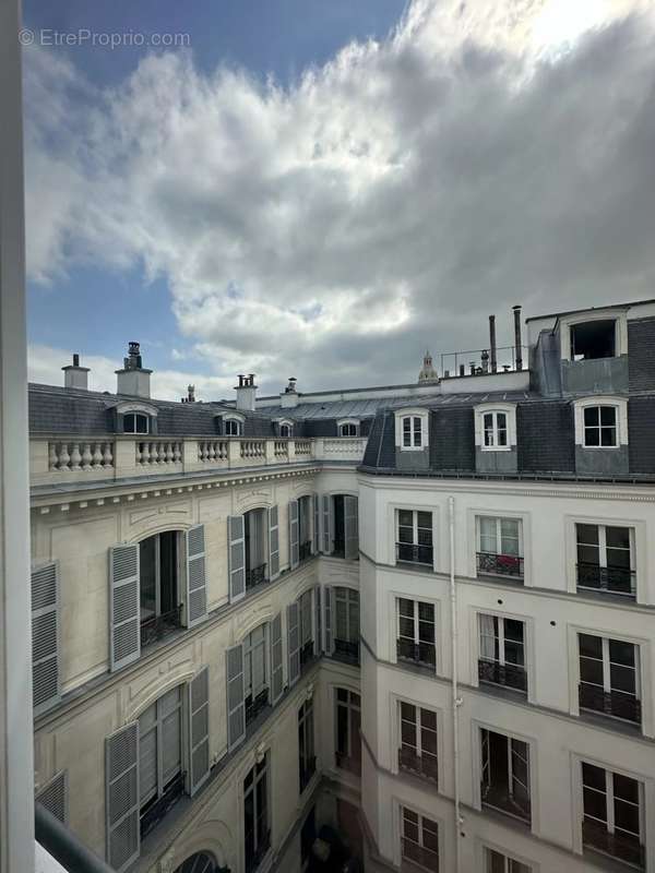 Appartement à PARIS-9E