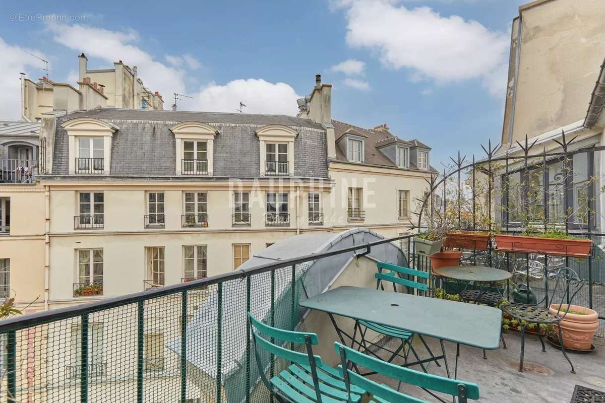 Appartement à PARIS-1E