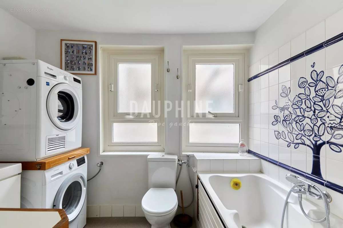 Appartement à PARIS-1E