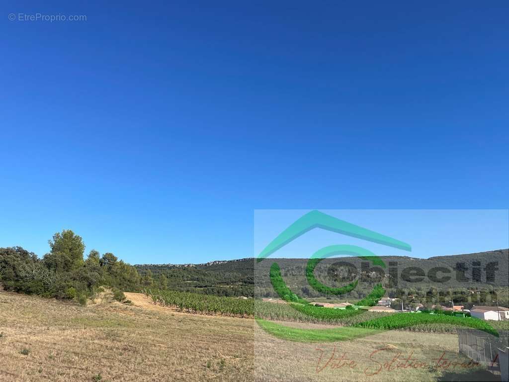 Terrain à PRADES-SUR-VERNAZOBRE