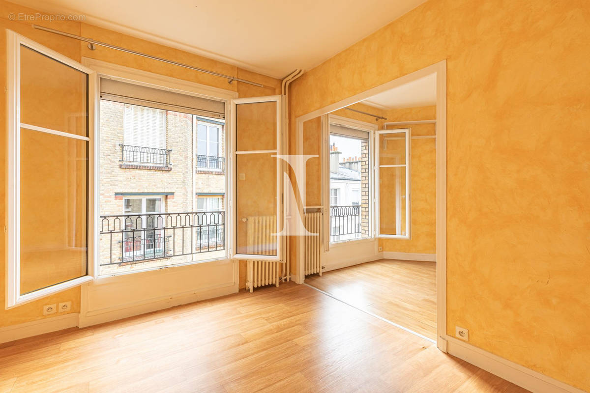 Appartement à PARIS-15E