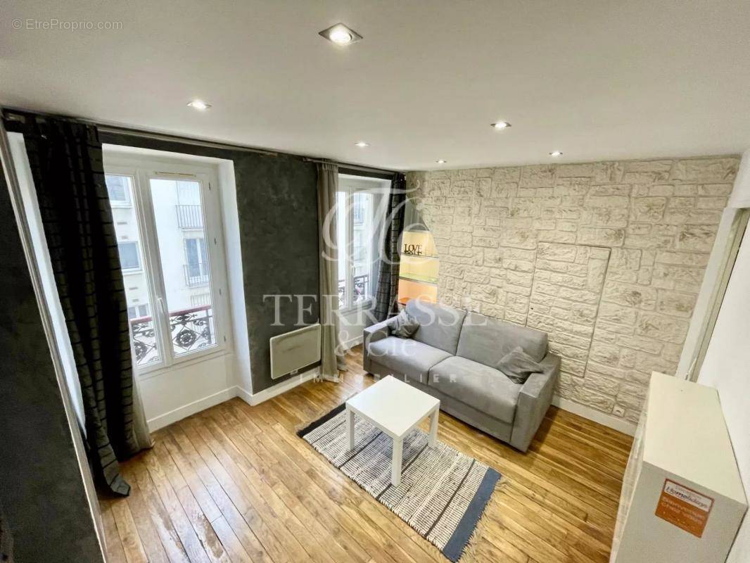 Appartement à PARIS-10E