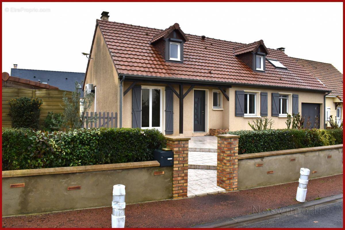 Maison à SABLE-SUR-SARTHE