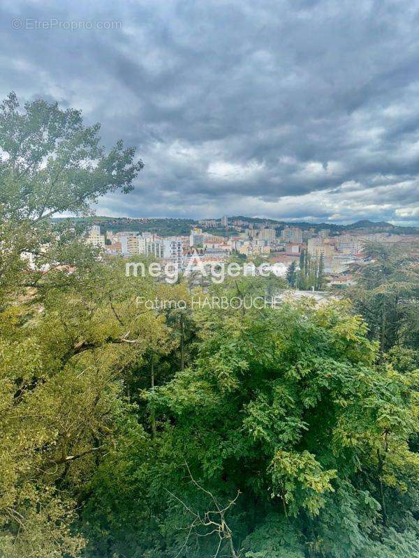 Appartement à SAINT-ETIENNE