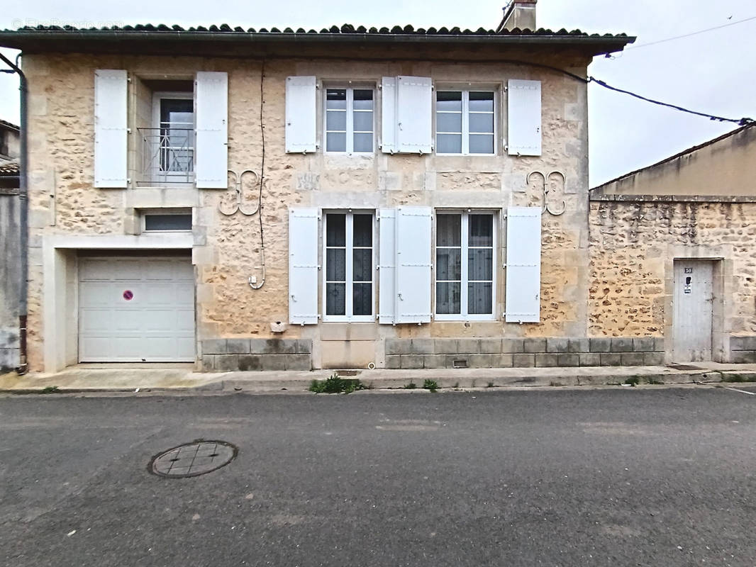 Maison à CEAUX-EN-COUHE