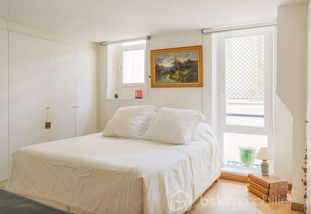 Appartement à PARIS-7E