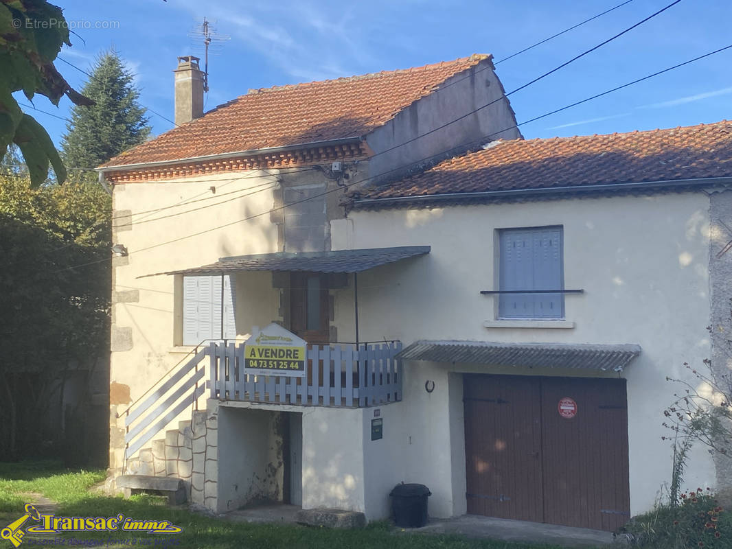 Maison à TREZIOUX