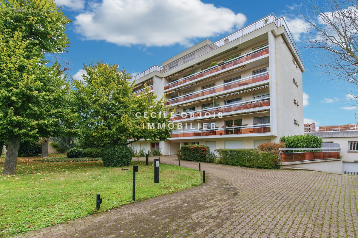 Appartement à SAINT-MAUR-DES-FOSSES