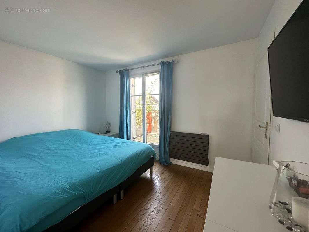 Appartement à LES PAVILLONS-SOUS-BOIS