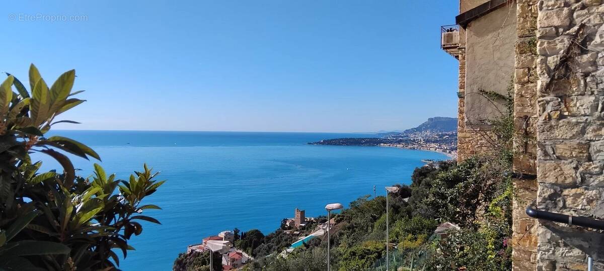 Appartement à MENTON