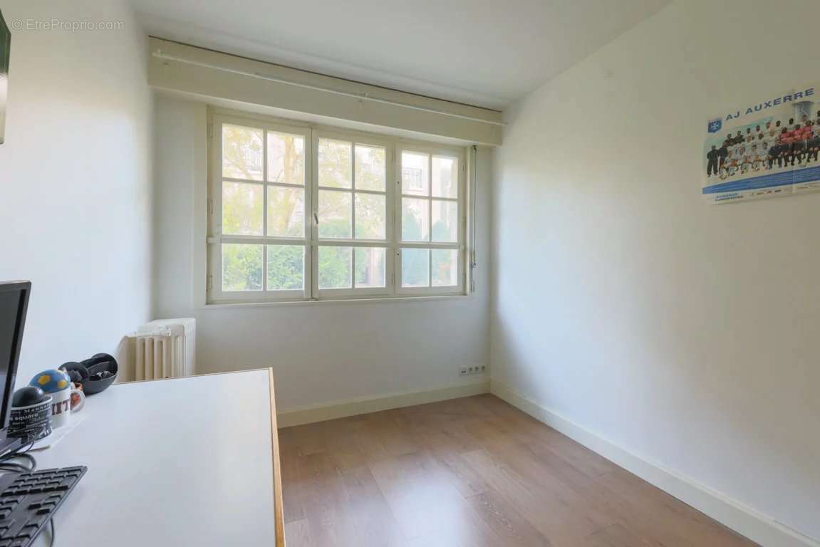 Appartement à NEUILLY-SUR-SEINE