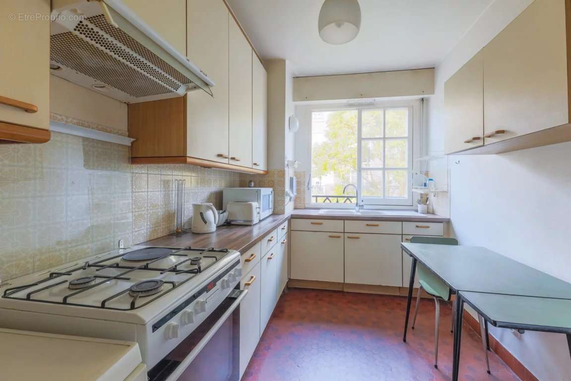 Appartement à NEUILLY-SUR-SEINE