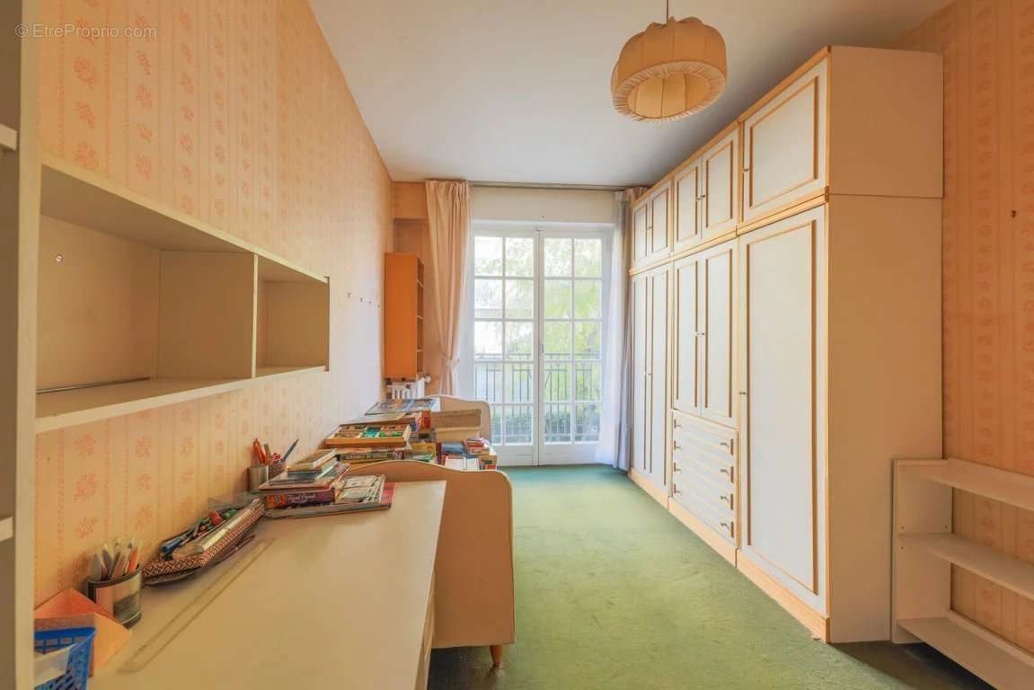 Appartement à NEUILLY-SUR-SEINE