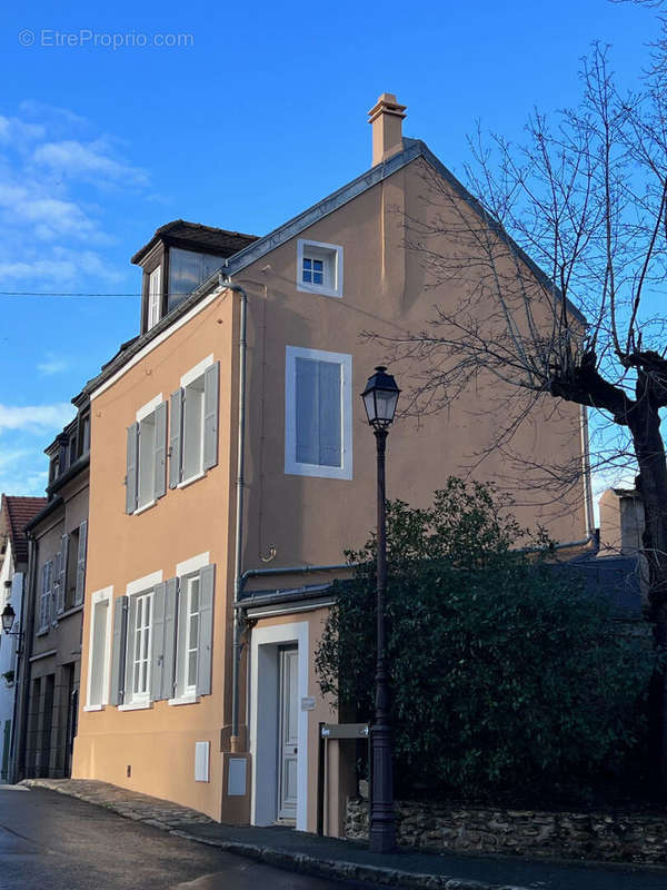 Maison à LOUVECIENNES