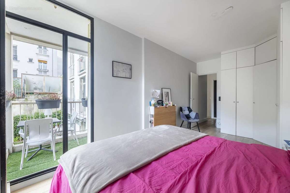 Appartement à PARIS-15E