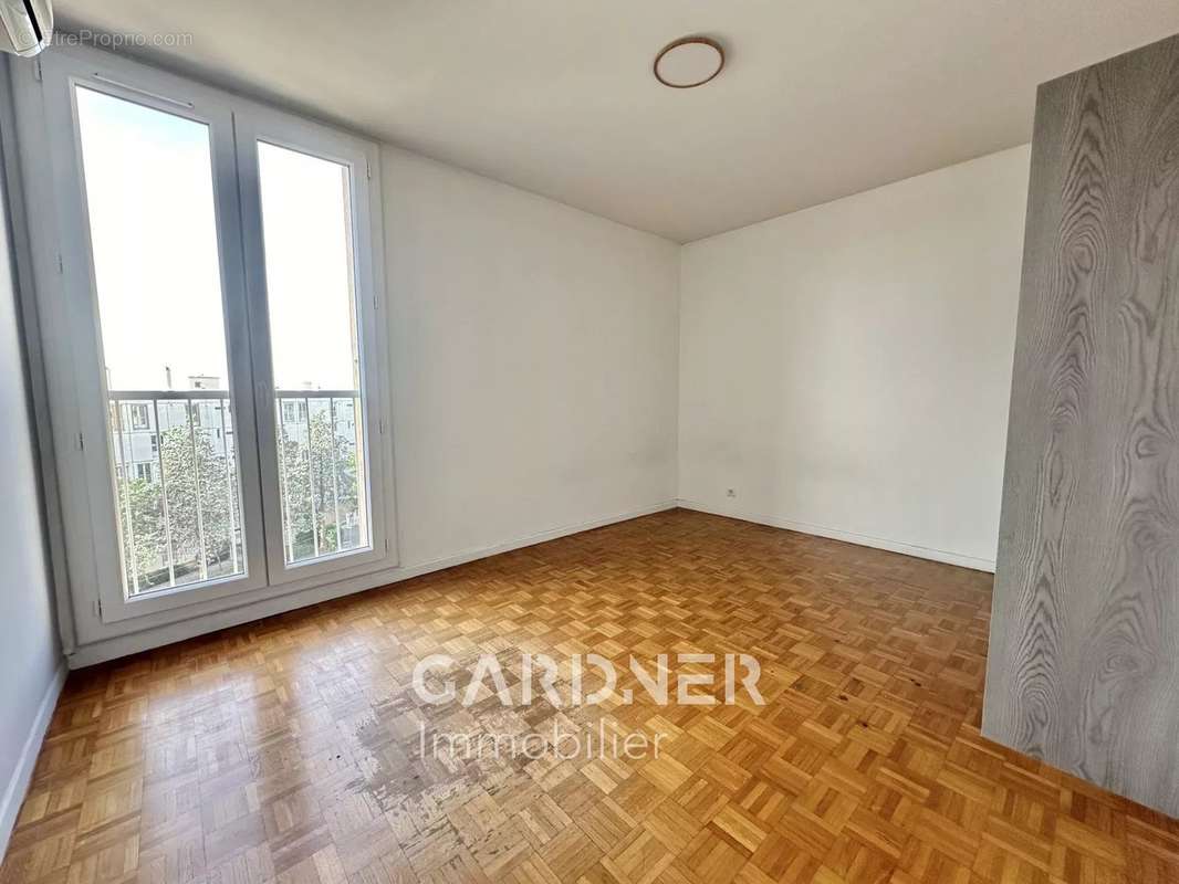 Appartement à MARSEILLE-11E