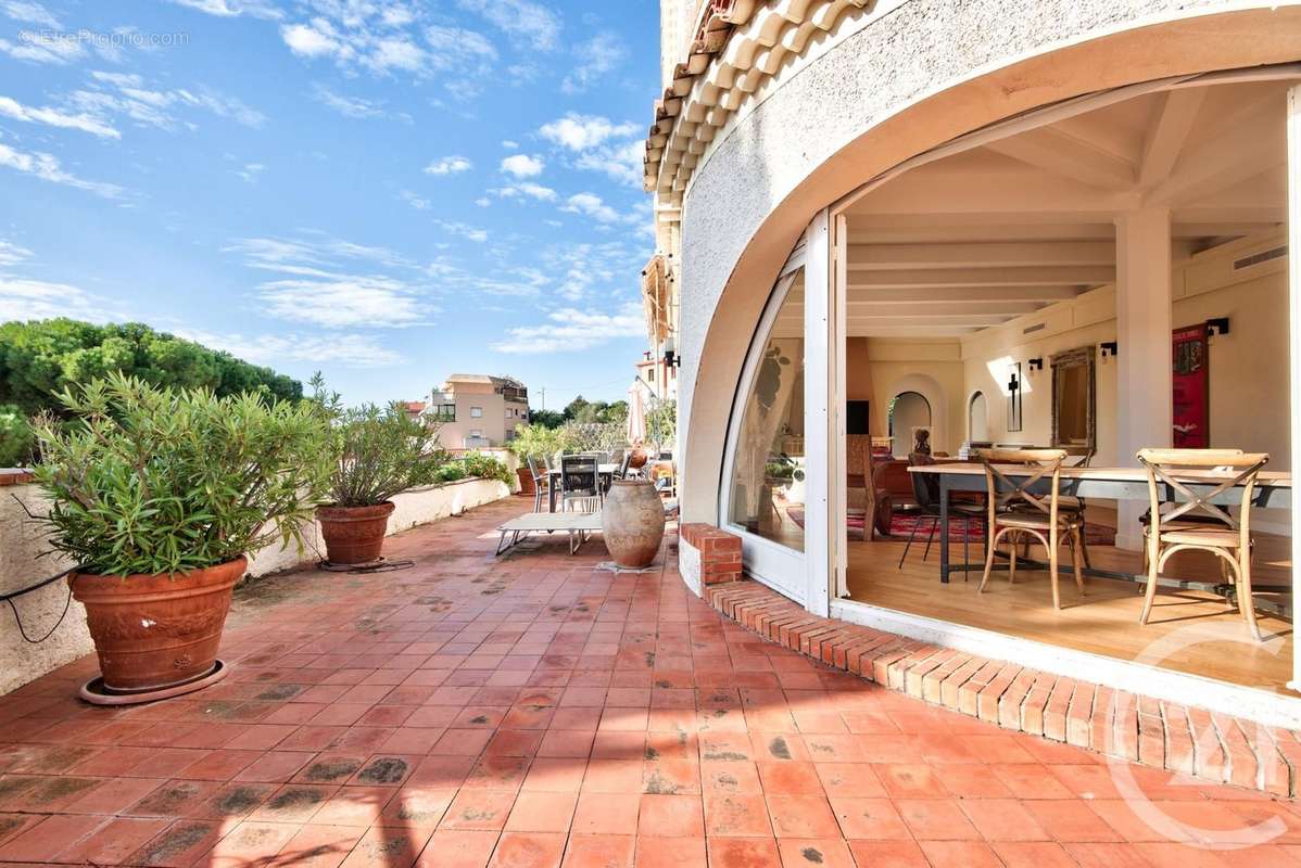 Appartement à VILLEFRANCHE-SUR-MER