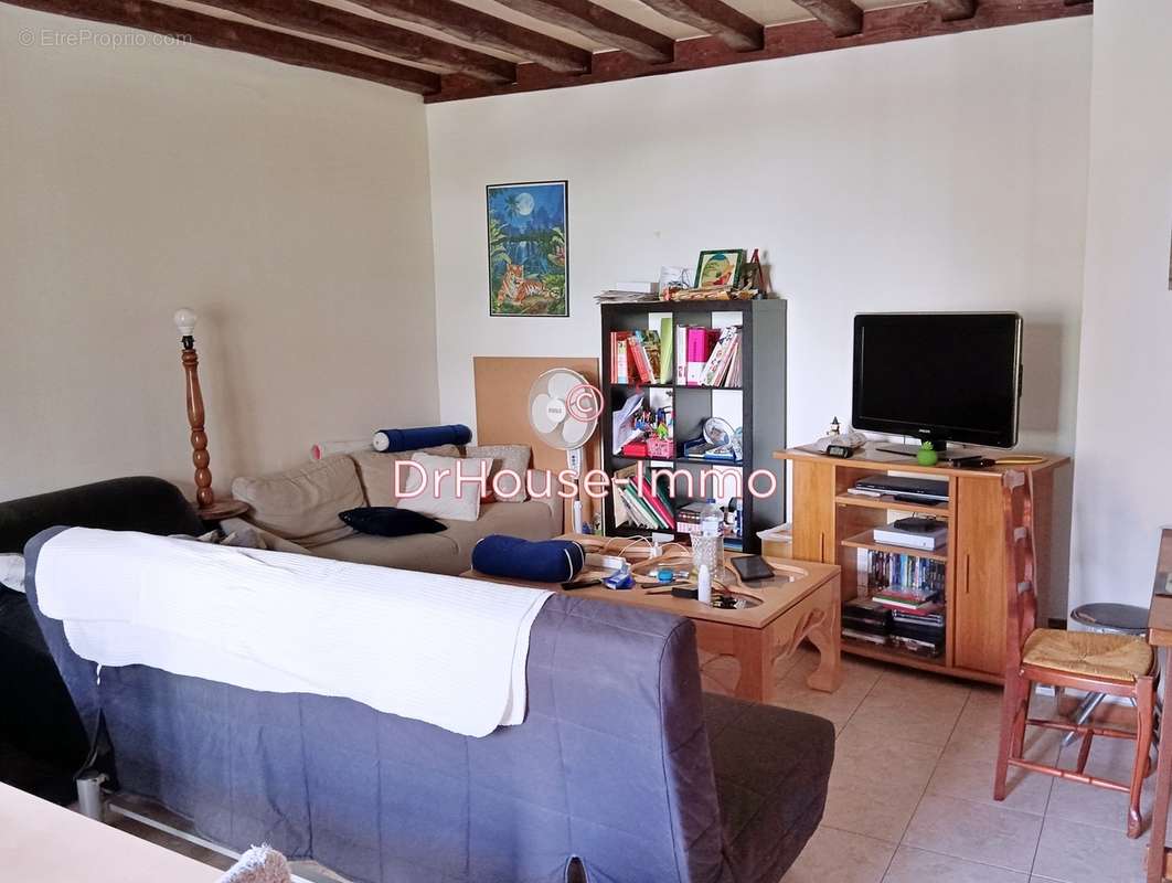 Appartement à UNIEUX