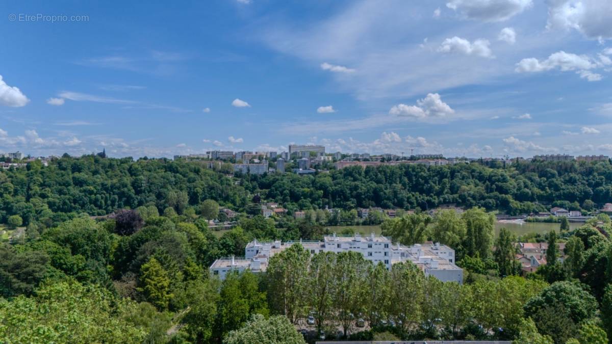 Appartement à LYON-9E