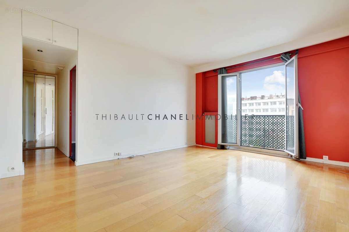 Appartement à NEUILLY-SUR-SEINE