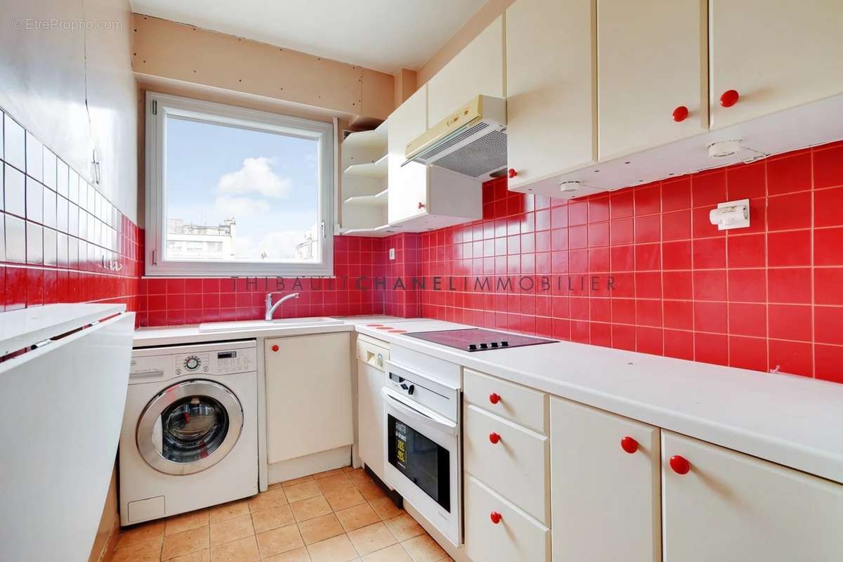 Appartement à NEUILLY-SUR-SEINE