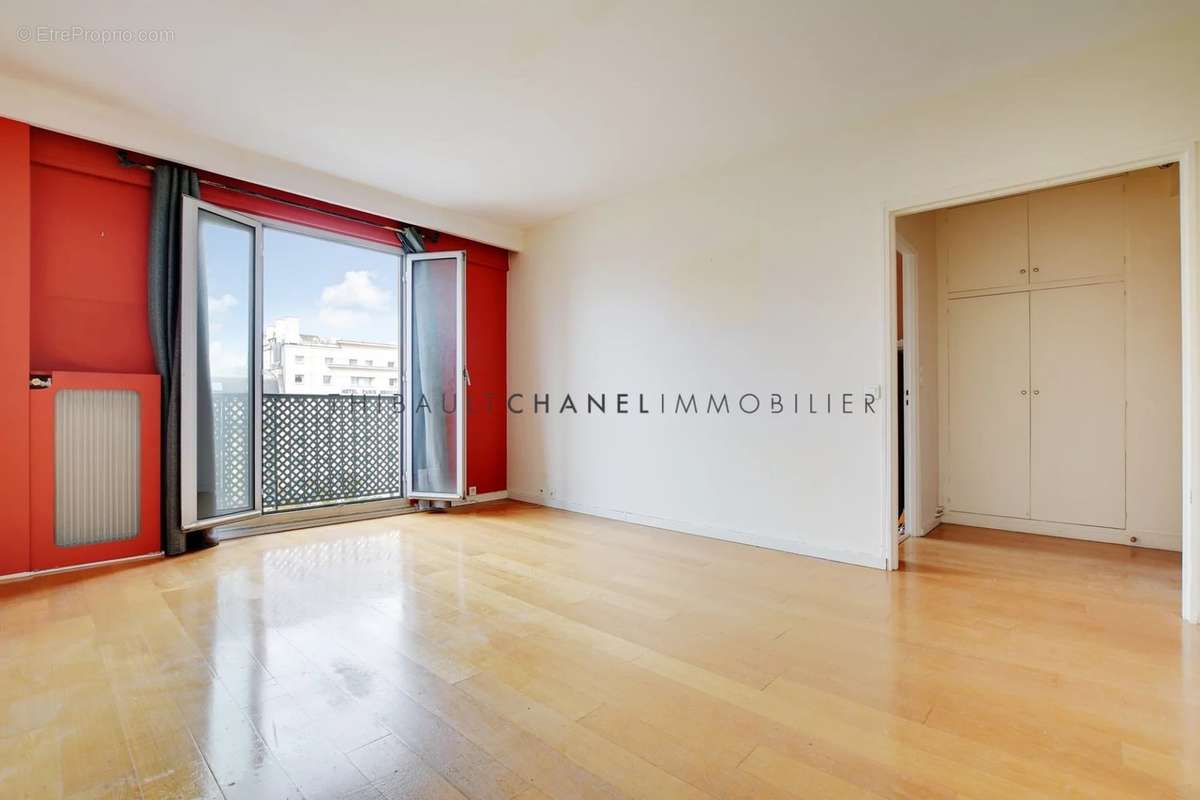 Appartement à NEUILLY-SUR-SEINE