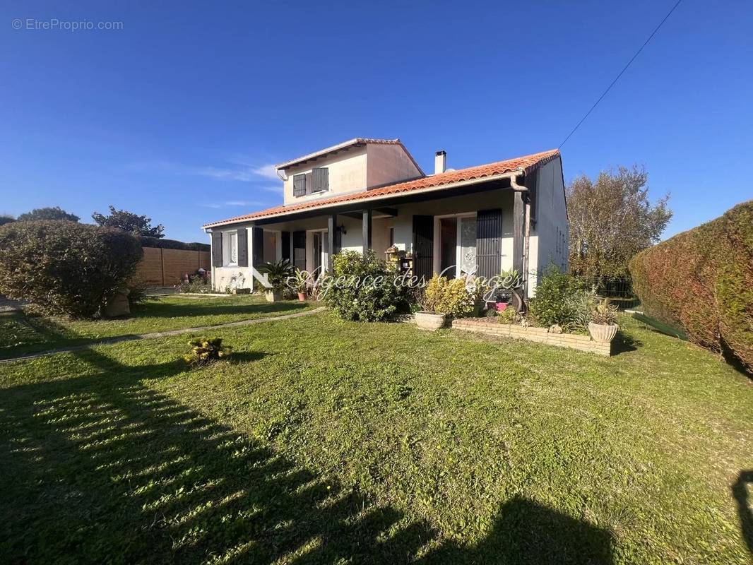 Maison à MESCHERS-SUR-GIRONDE